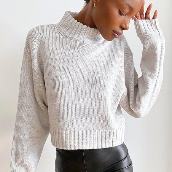 Aritzia Sweaters - Aritzia Harper Cream 100% Merino Wool turtleneck Cropped Sweater size medium